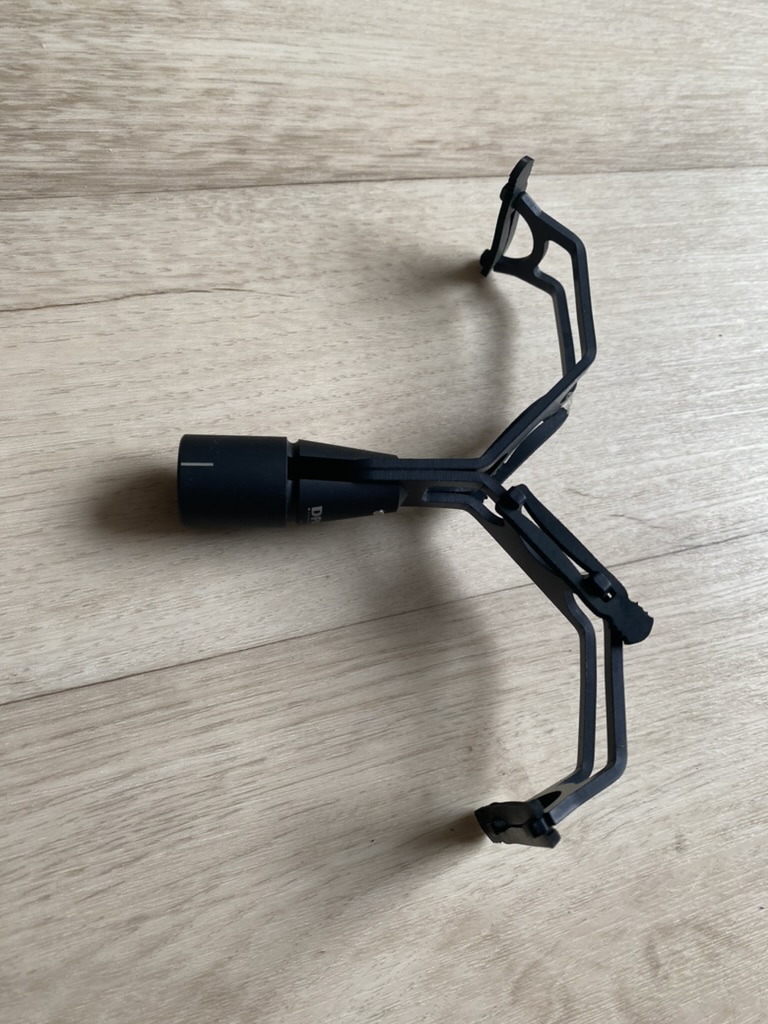 8034C925-1401-4210-B768-A85B6FD3BAA2_1_105_c